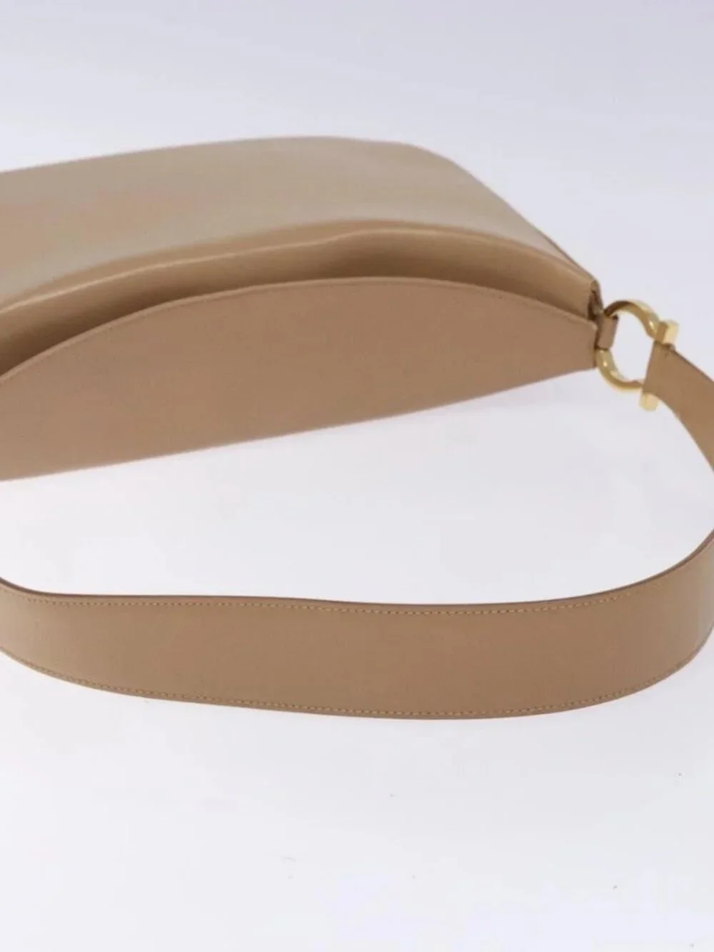 Salvatore Ferragamo Gancini Shoulder Bag Leather Beige Gold Auth BA4057